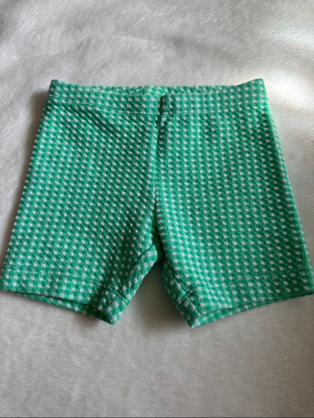 Old Navy Green Houndstooth Shorts for a Toddler